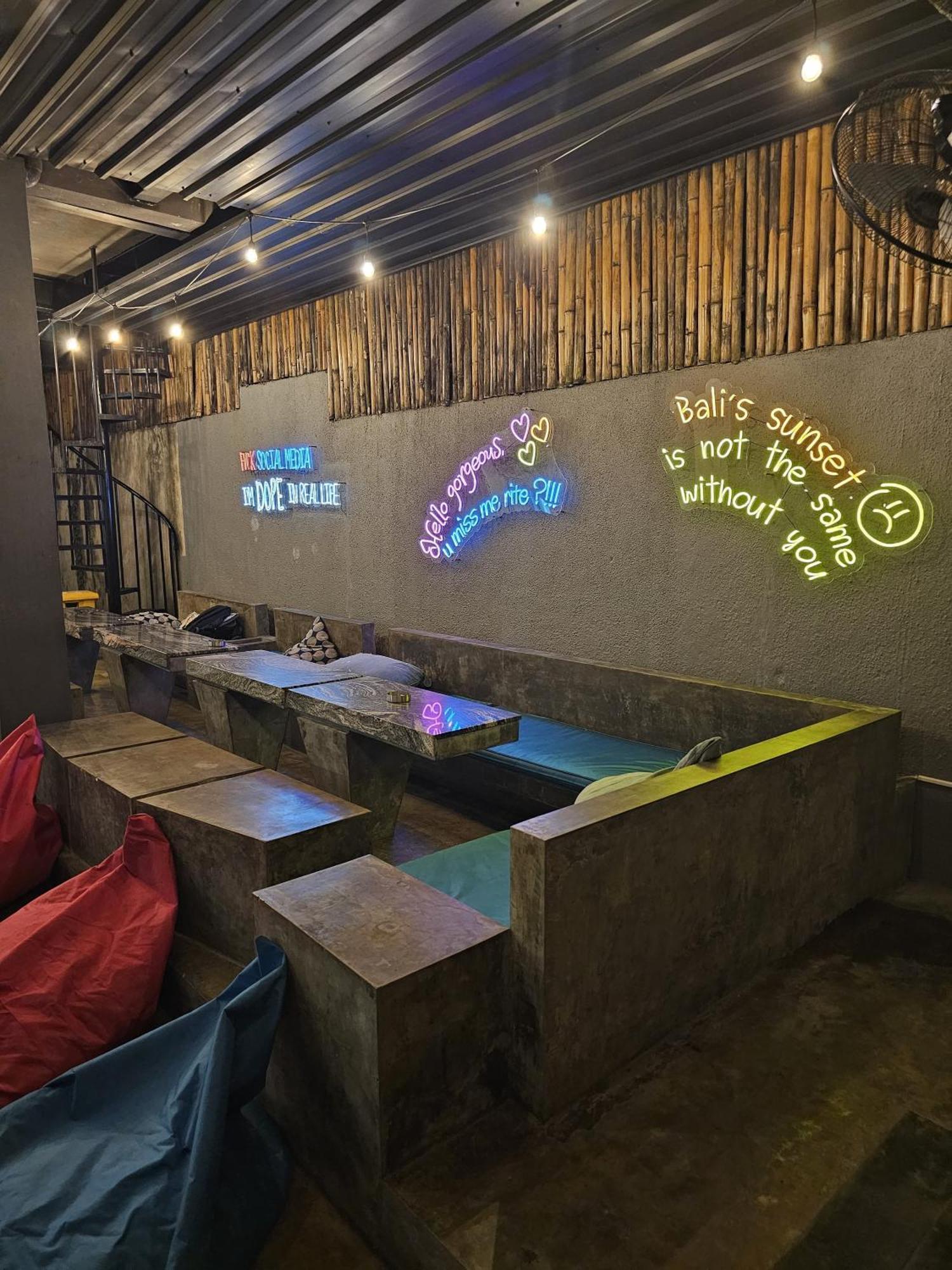 Stellar Capsules Hostel Seminyak  Exterior photo The interior of a restaurant in Bali