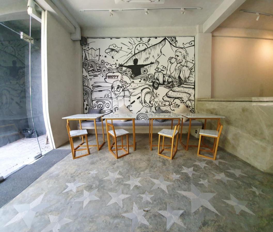 Stellar Capsules Hostel Seminyak  Exterior photo Interior of the gallery