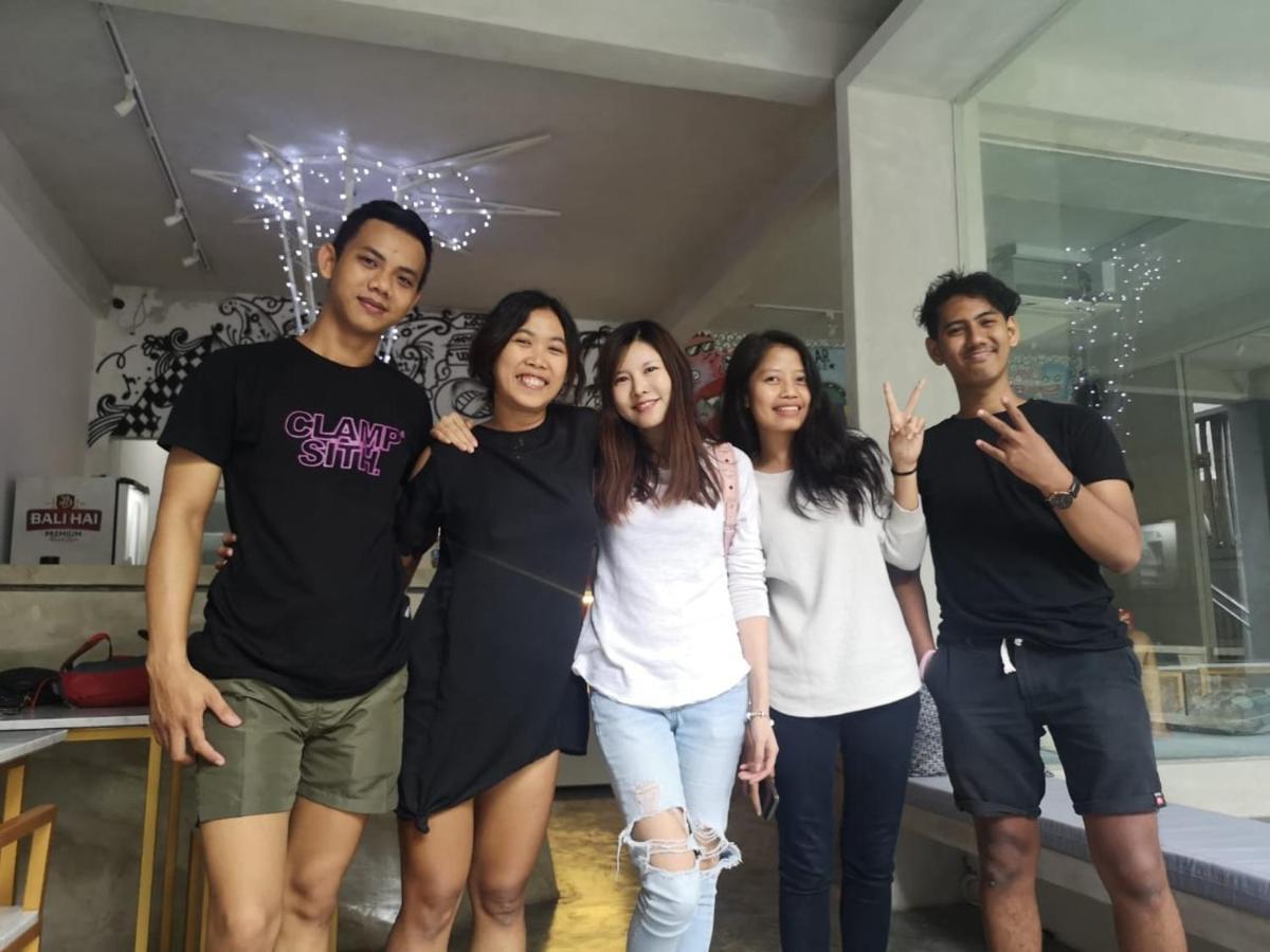 Stellar Capsules Hostel Seminyak  Exterior photo The cast of the film