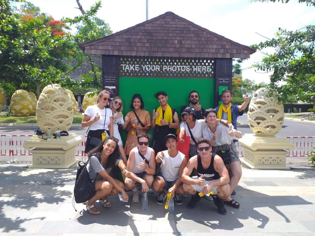 Stellar Capsules Hostel Seminyak  Exterior photo Foreign tourists in Bali